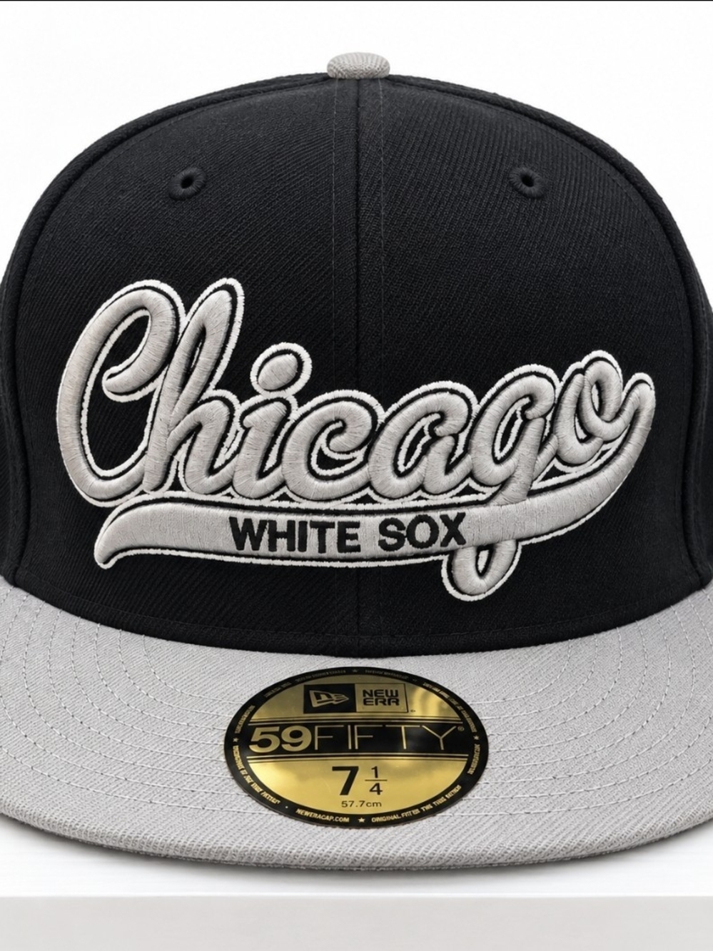 New Era Two-Tone Chicago White Sox Fitted Cap — Black & Gray
